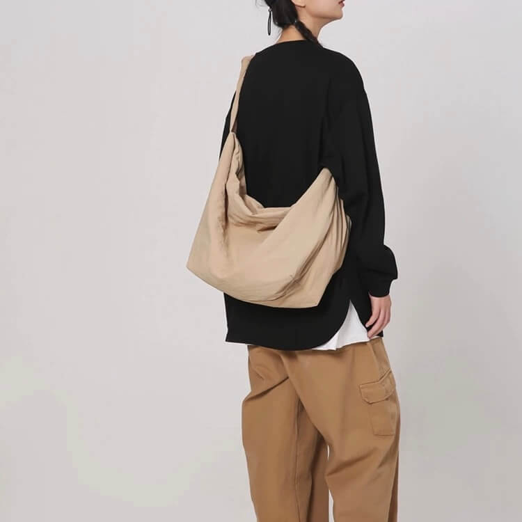 KNOT DESIGN SHOULDER BAG