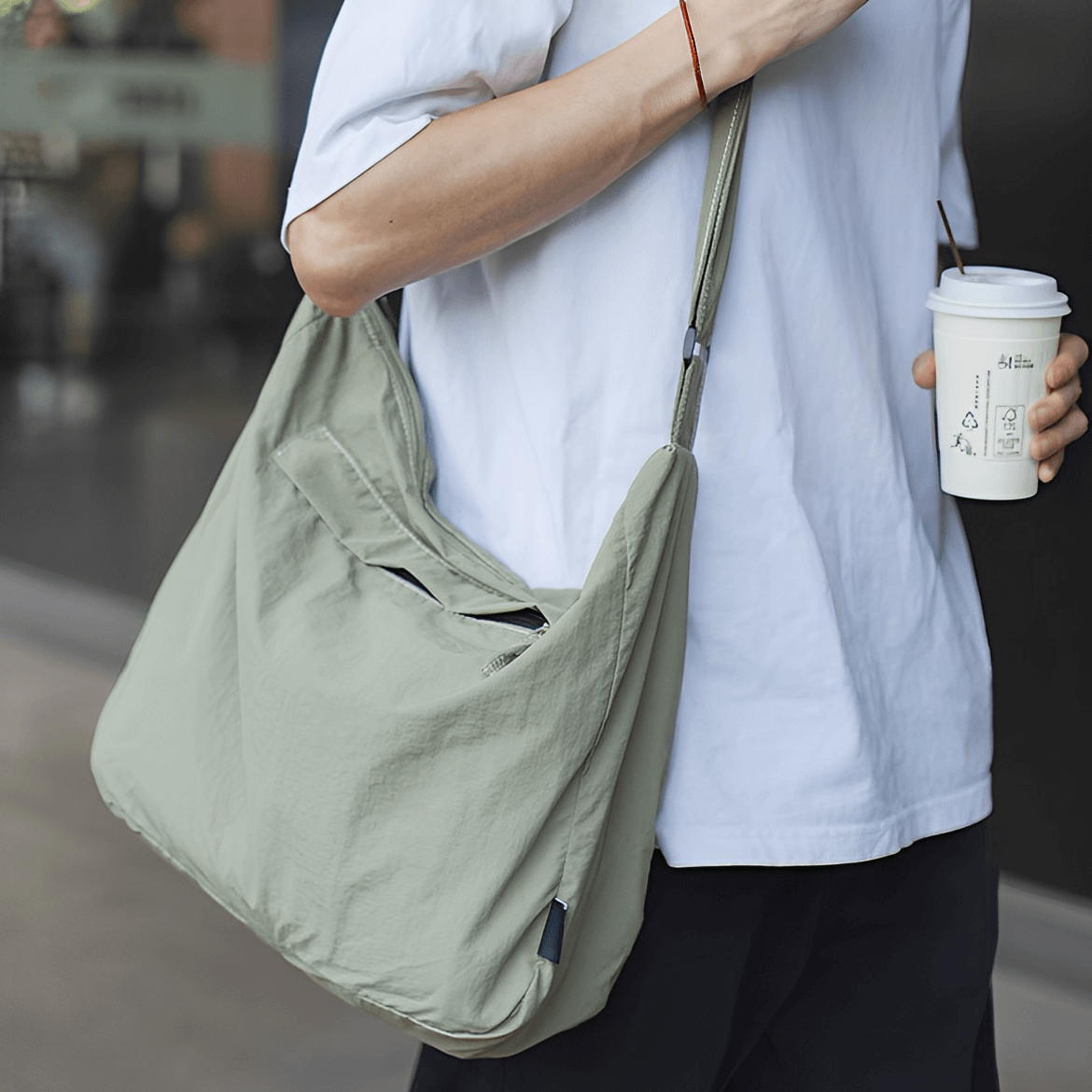 BIG SHOULDER BAG