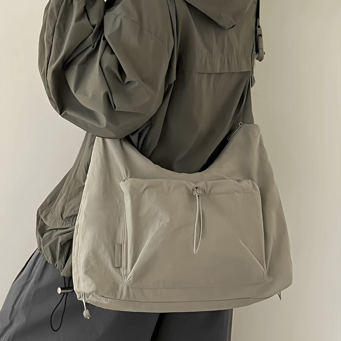 DRAWSTRING SHOULDER BAG