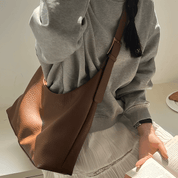 LEATHER SHOULDER BAG