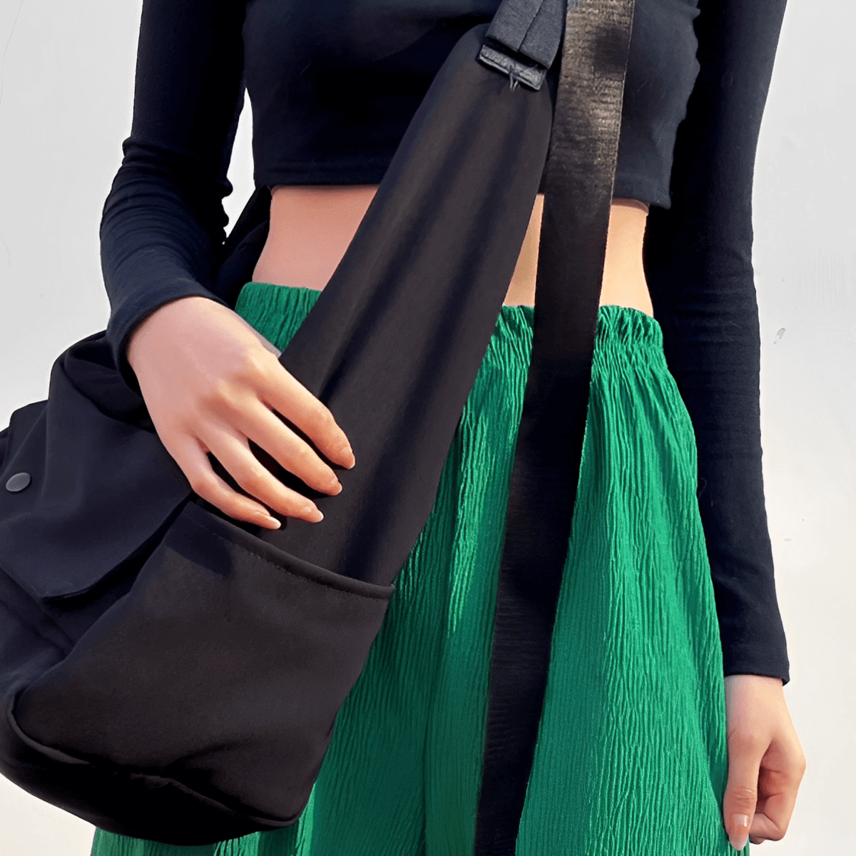 BIG POCKET SHOULDER BAG