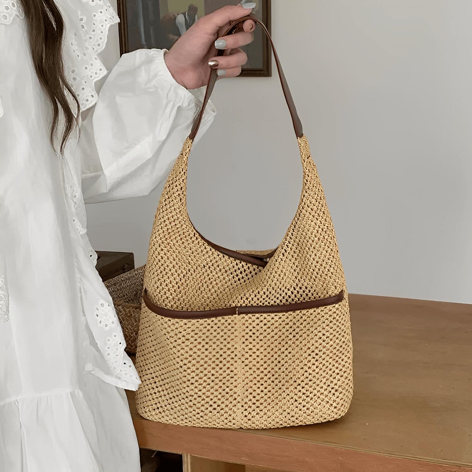 STRAW TOTE BAG