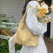 STRAW TOTE BAG