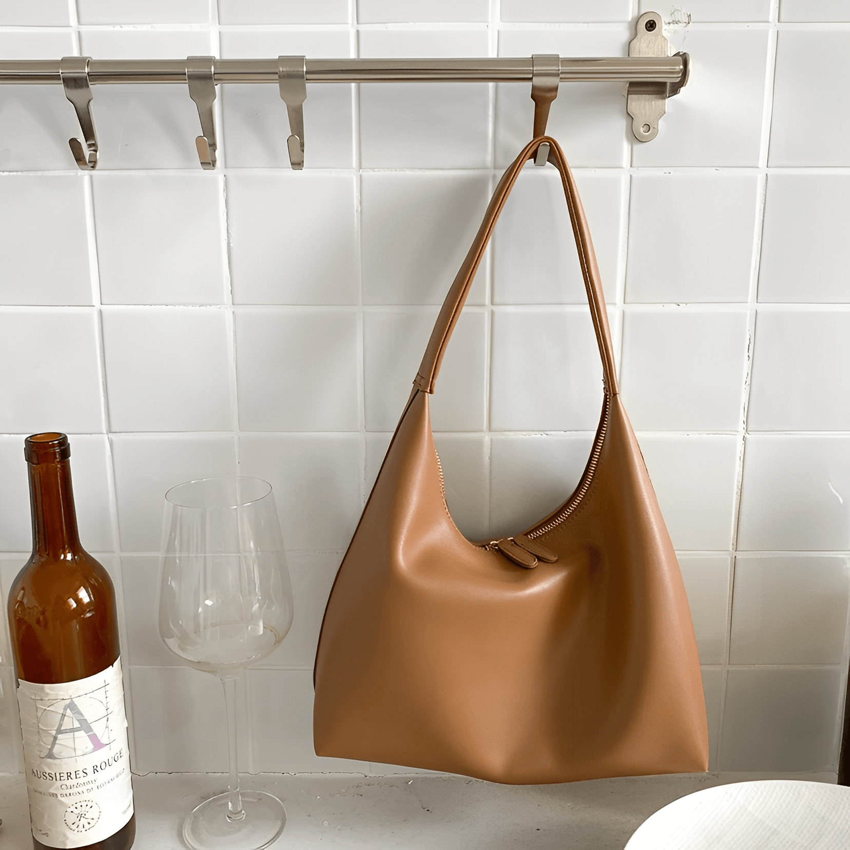 LEATHER HAND BAG