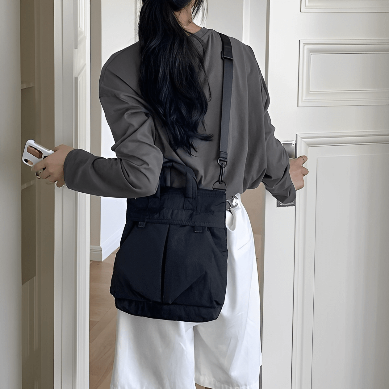 W-POCKET SHOULDER BAG