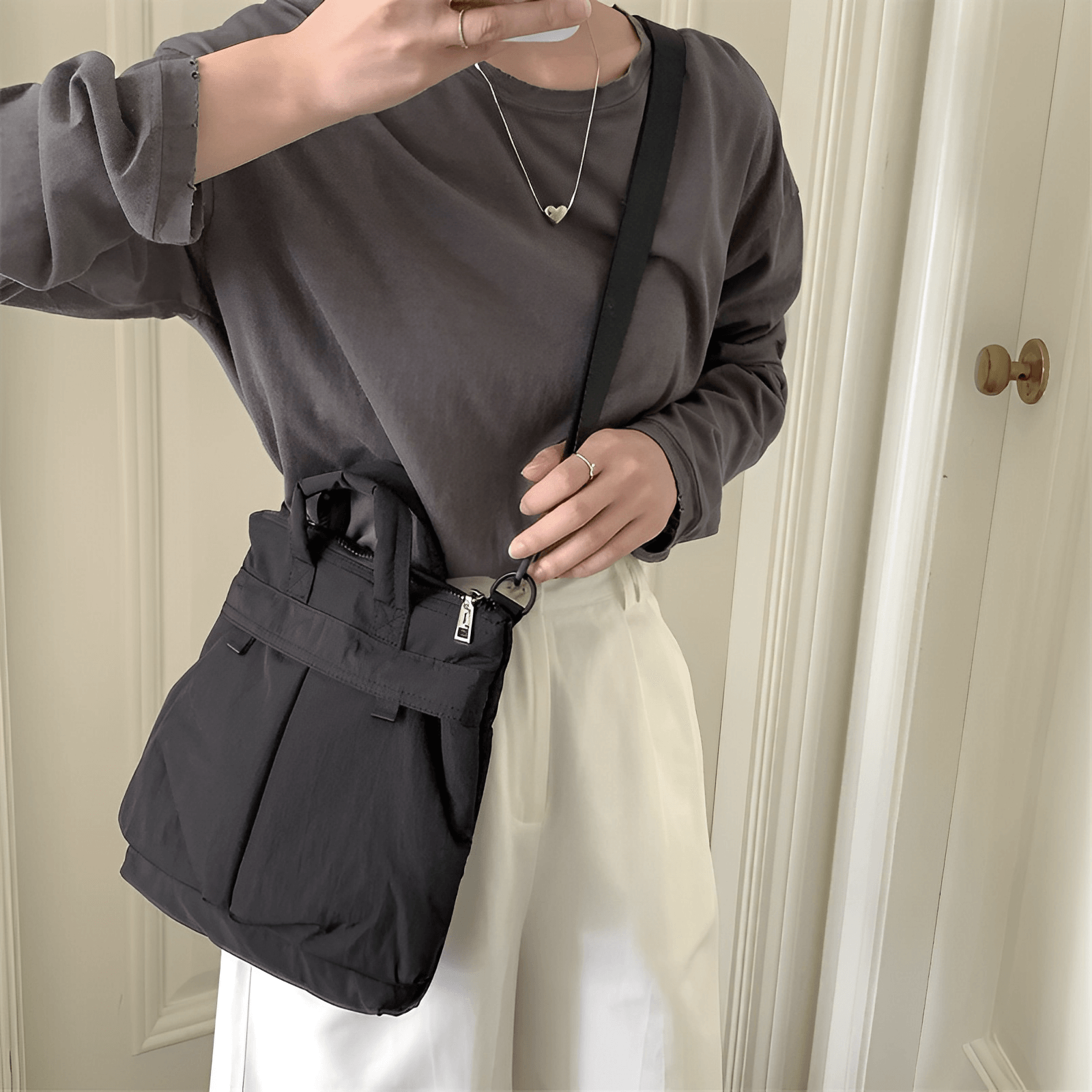 W-POCKET SHOULDER BAG